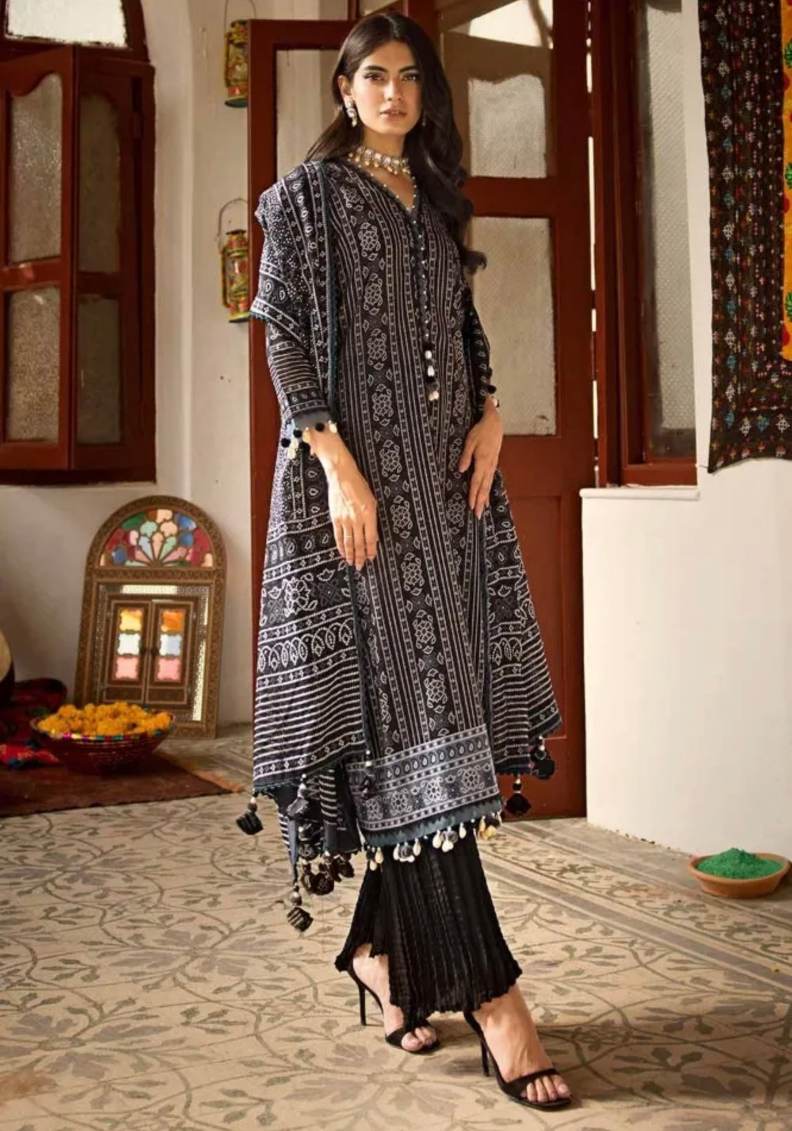 < GulAhmed > 3PC Embroidered 
Stitched Suit [ #E3 ] SIZE S