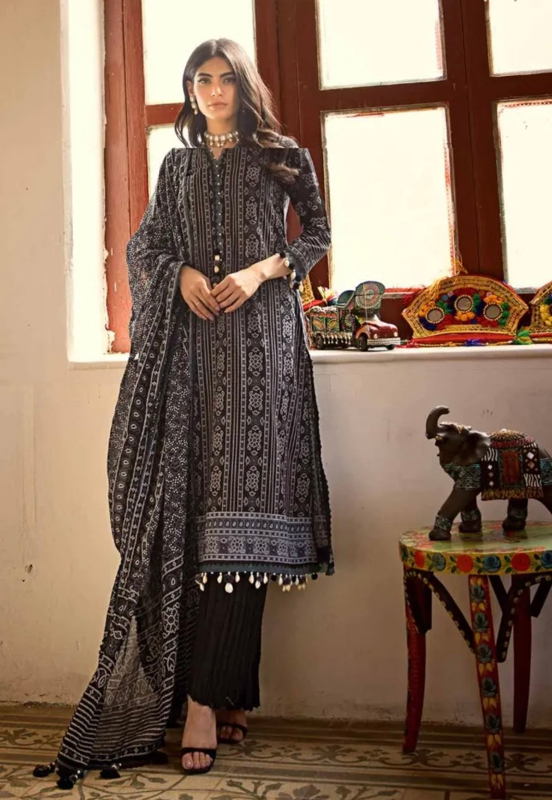 < GulAhmed > 3PC Embroidered 
Stitched Suit [ #E3 ] SIZE S