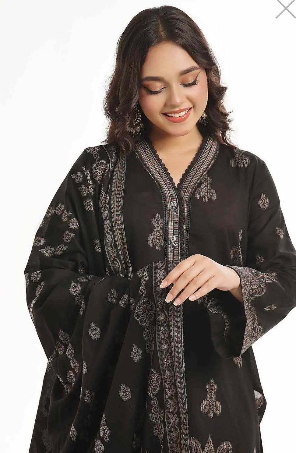 < GulAhmed > 3PC Stitched Jacquard Suit with Jacuard Dupatta  [ #J5 ] SIZE S