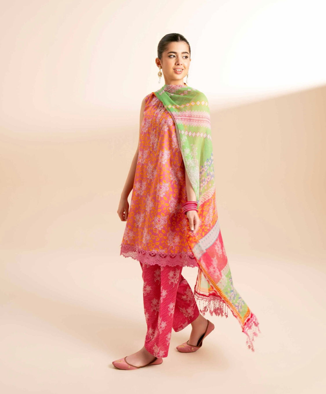 < Nishat > 3PC Floral Mix In Ethnic Printed Style Super Fine Lawn Stitched Suit with Digital Printed Crinkle Chiffon Dupatta & Printed Cambric Trousers [ #O1 ] SIZE S