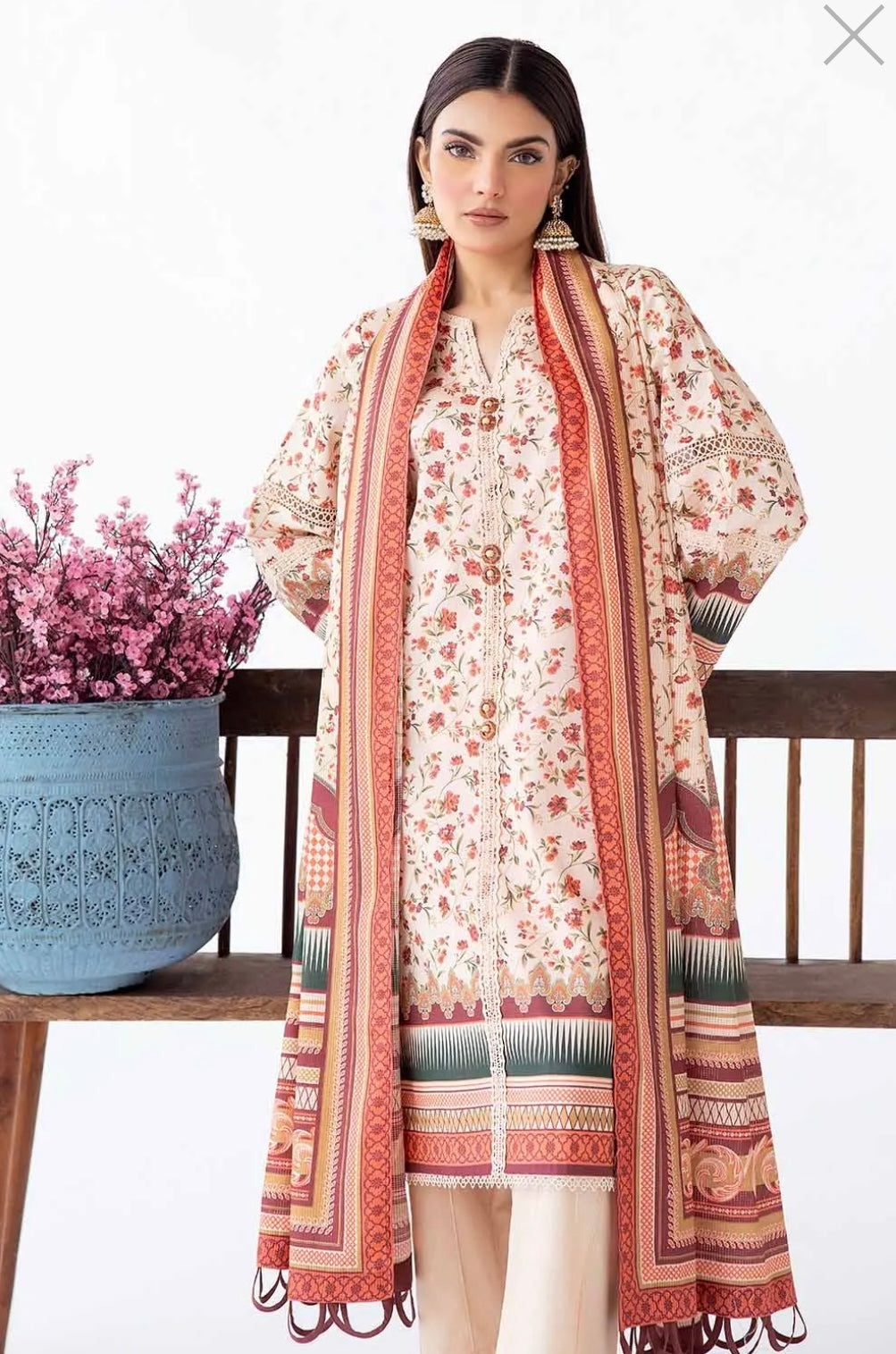 < GulAhmed > 3PC Printed Lawn  
Stitched Suit [ #K4 ] SIZE L