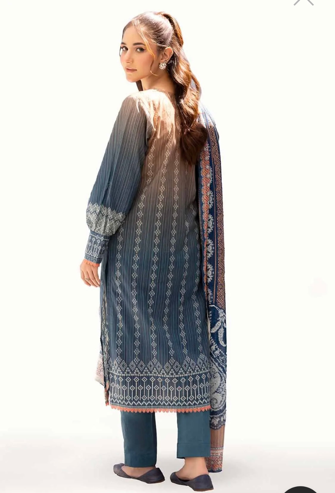 < GulAhmed > 3PC Printed Lawn  
Stitched Suit [ #K3 ] SIZE M