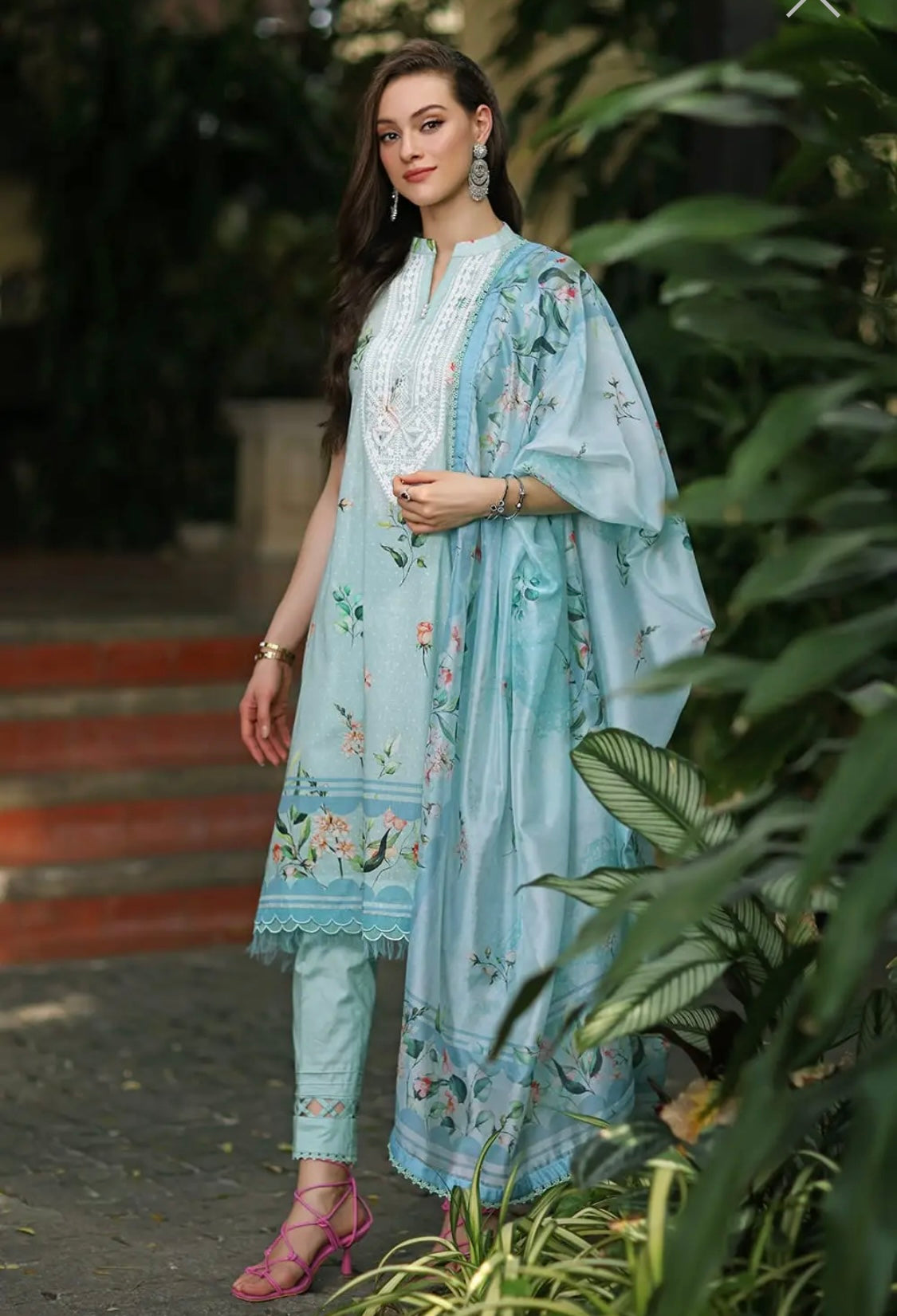 < GulAhmed > 3PC EMBROIDERED Printed Lawn  
Stitched Suit [ #F1 ] SIZE M