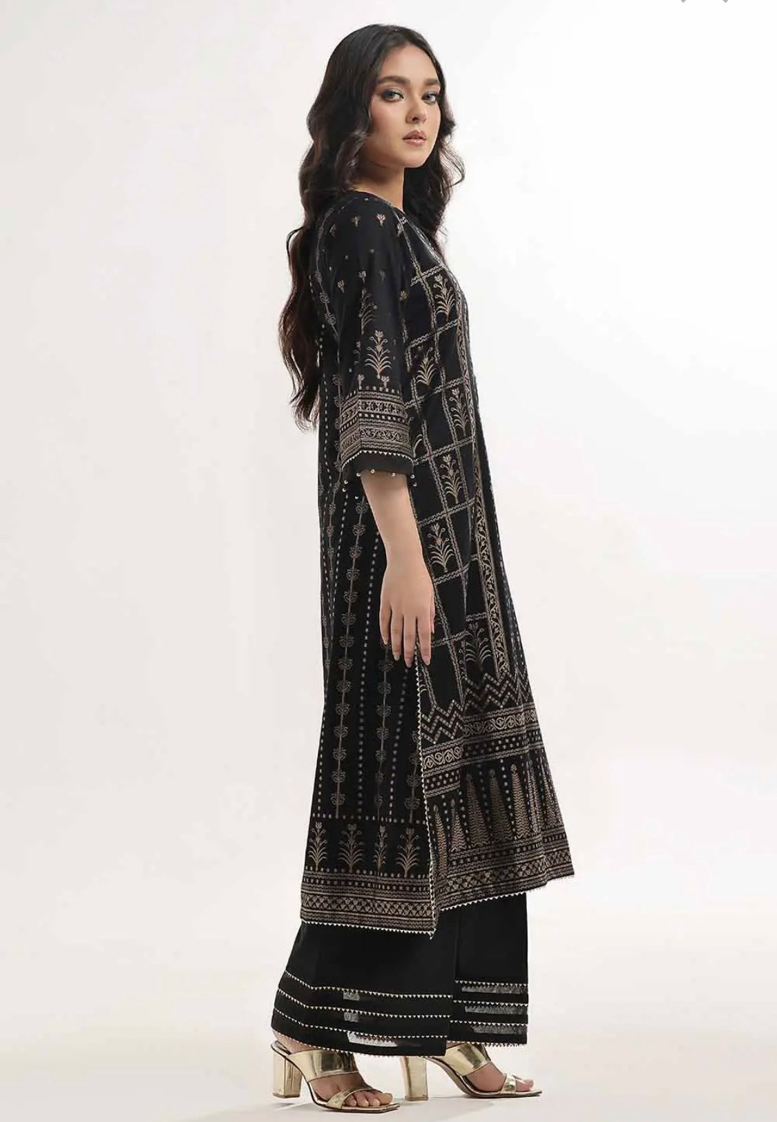 < GulAhmed > 2PC Jacquard Printed Stitched Suit [ #L3 ] SIZE M