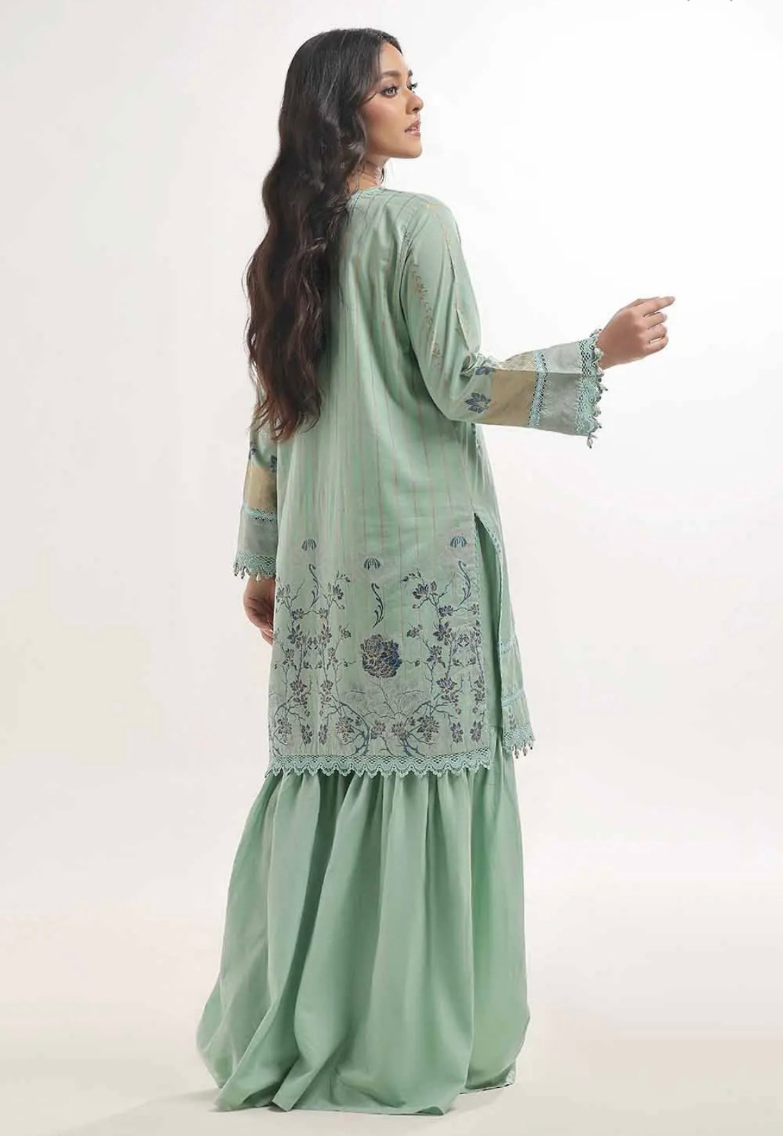 < GulAhmed > 2PC Jacquard Printed Stitched Suit [ #L4 ] SIZE M