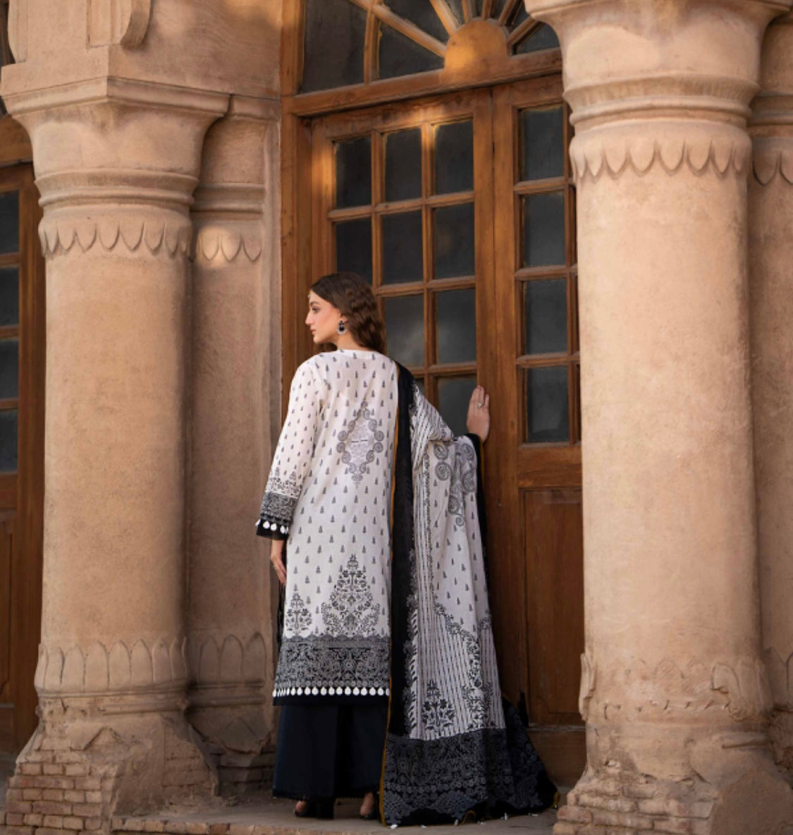 < Nishat > 3PC Silver Paste Printed Super Fine Lawn Stitched Suit with Silver Paste Printed Lawn Dupatta & Dyed Cambric Trousers [ #N9 ] SIZE L