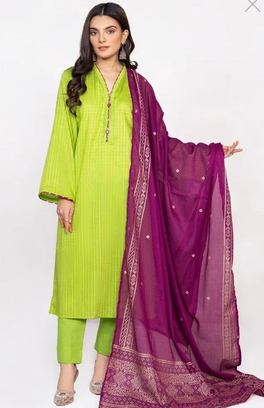 < GulAhmed > 3PC Lawn  
Stitched Suit [ #F8 ] SIZE M