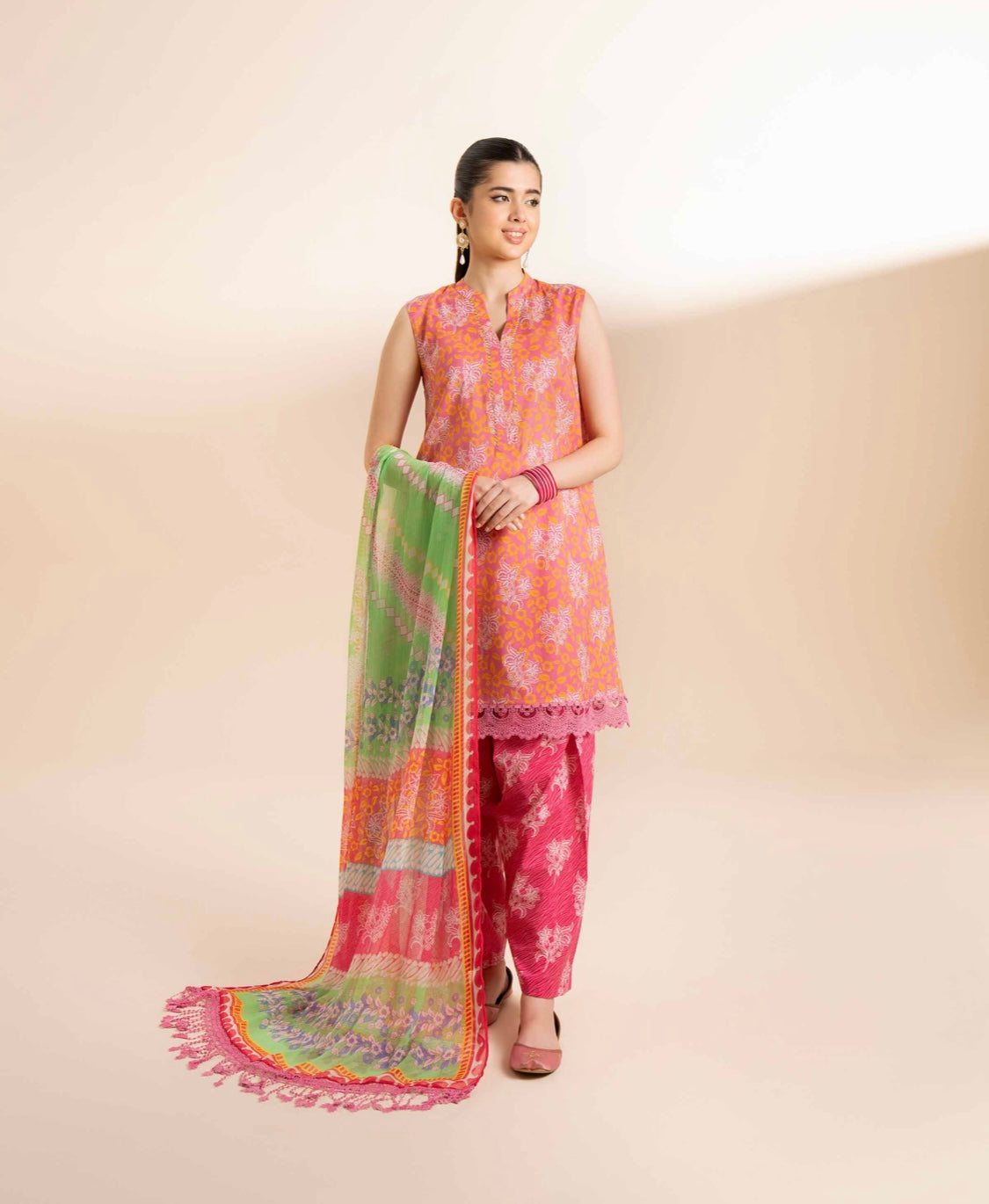 < Nishat > 3PC Floral Mix In Ethnic Printed Style Super Fine Lawn Stitched Suit with Digital Printed Crinkle Chiffon Dupatta & Printed Cambric Trousers [ #O1 ] SIZE S