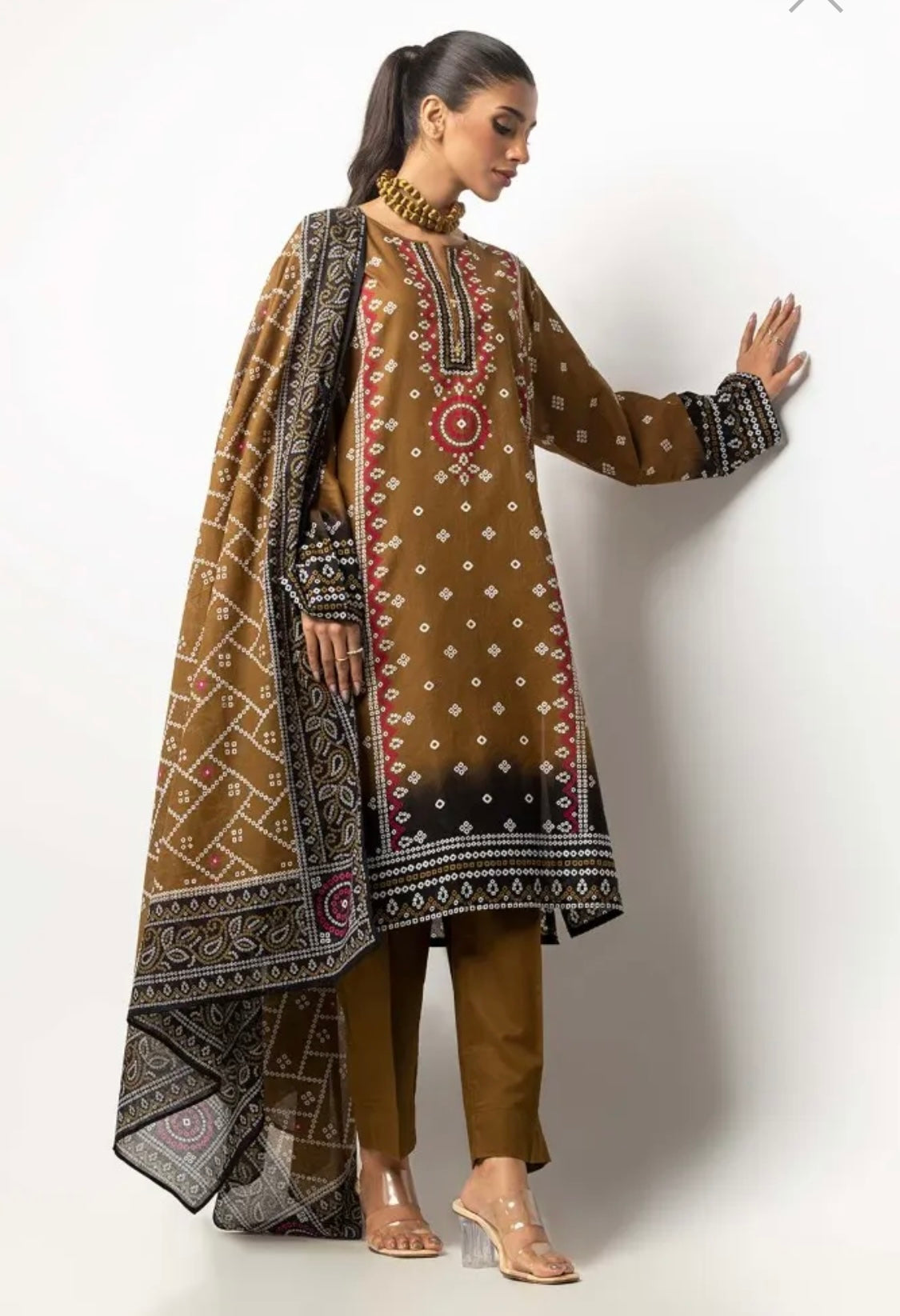 < GulAhmed > 3PC Printed Lawn  
Stitched Suit with Dyed Trouser [ #K8 ] SIZE M