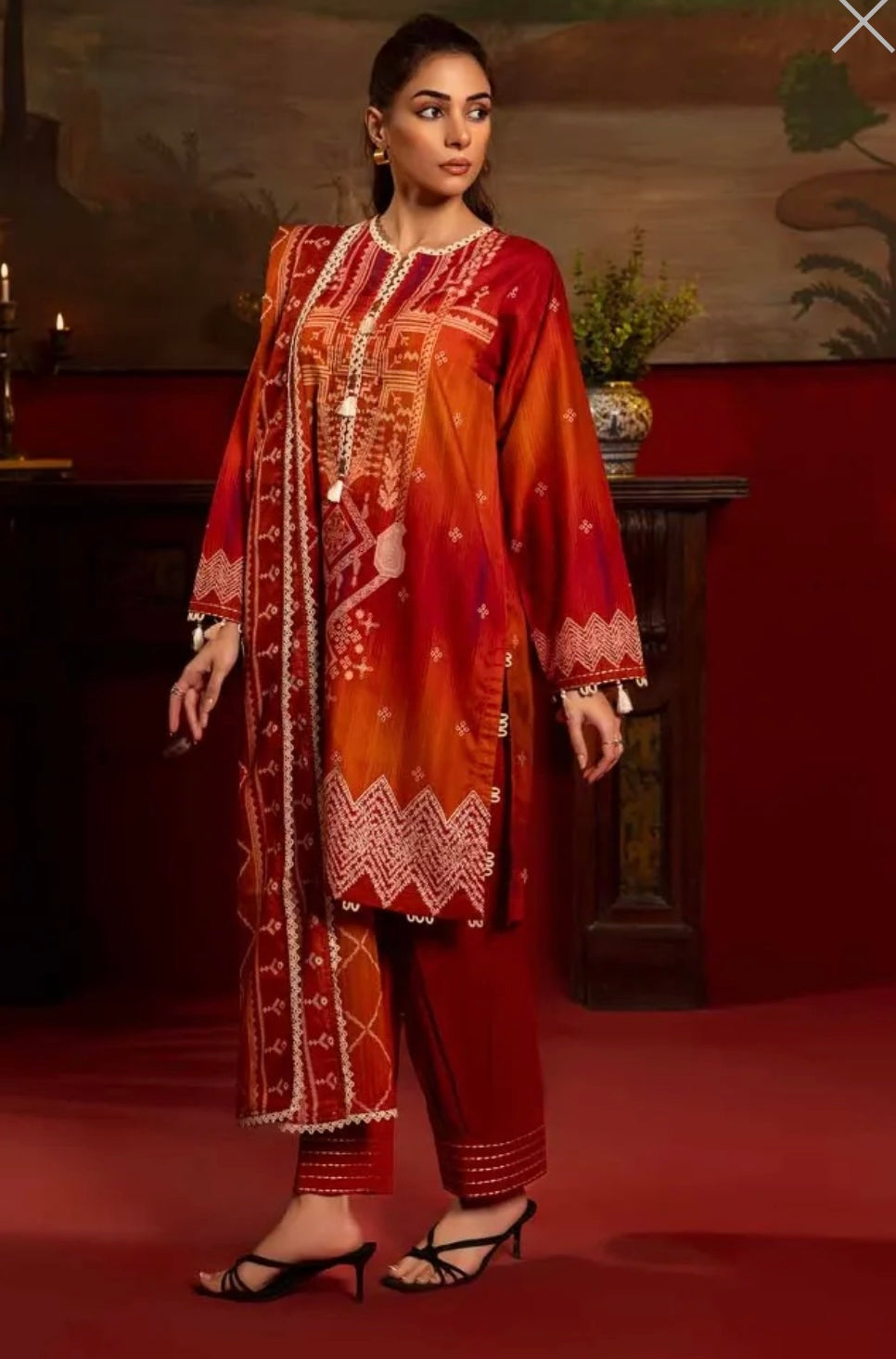 < GulAhmed > 3PC Printed Lawn  
Stitched Suit [ #F2 ] SIZE M