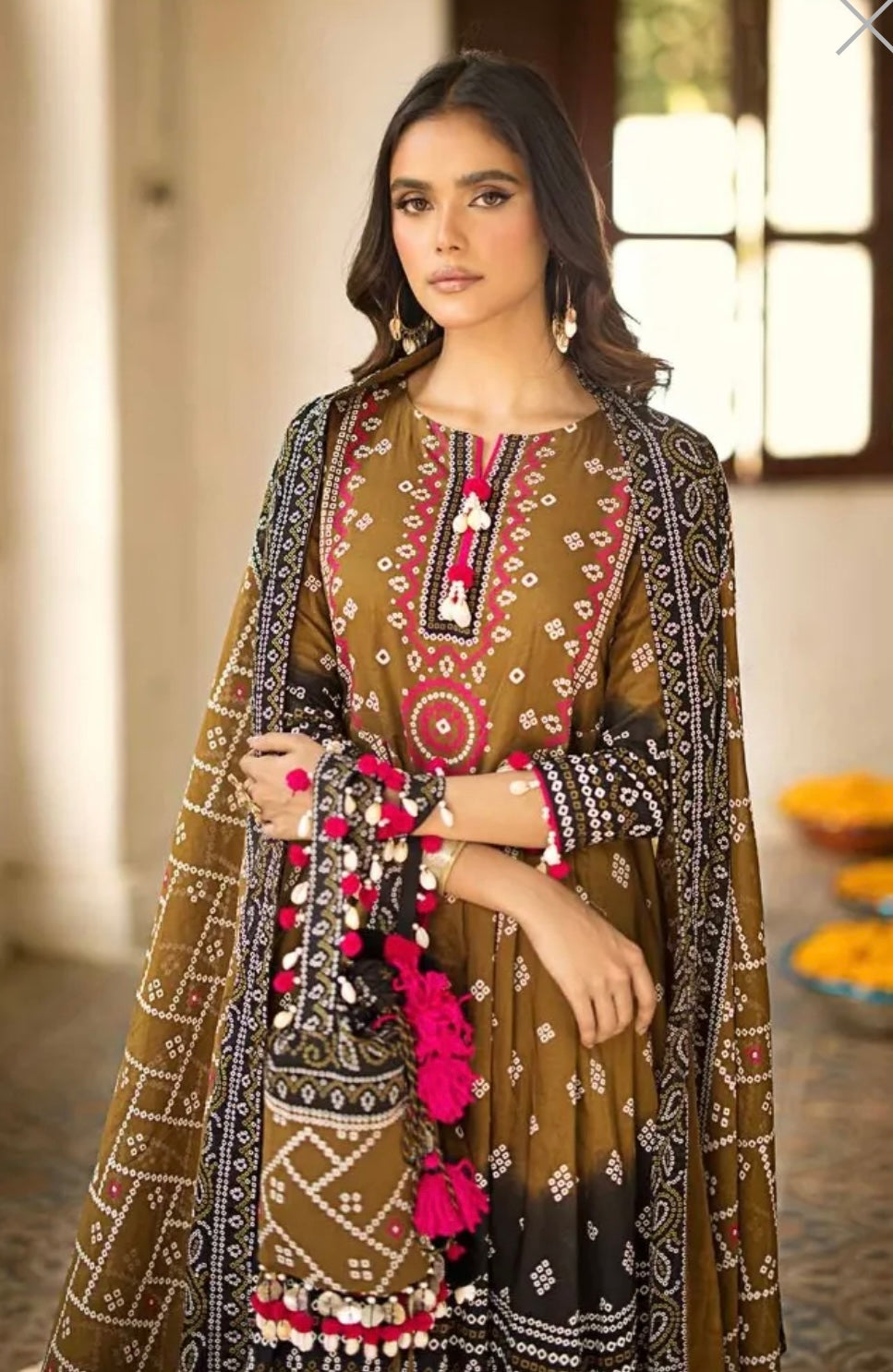 < GulAhmed > 3PC Printed Lawn  
Stitched Suit [ #E9 ] SIZE S