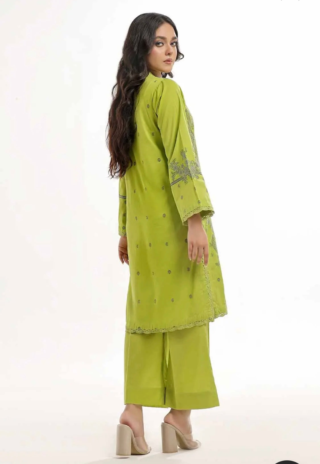 < GulAhmed > 2PC Jacquard Printed Stitched Suit [ #L2 ] SIZE M