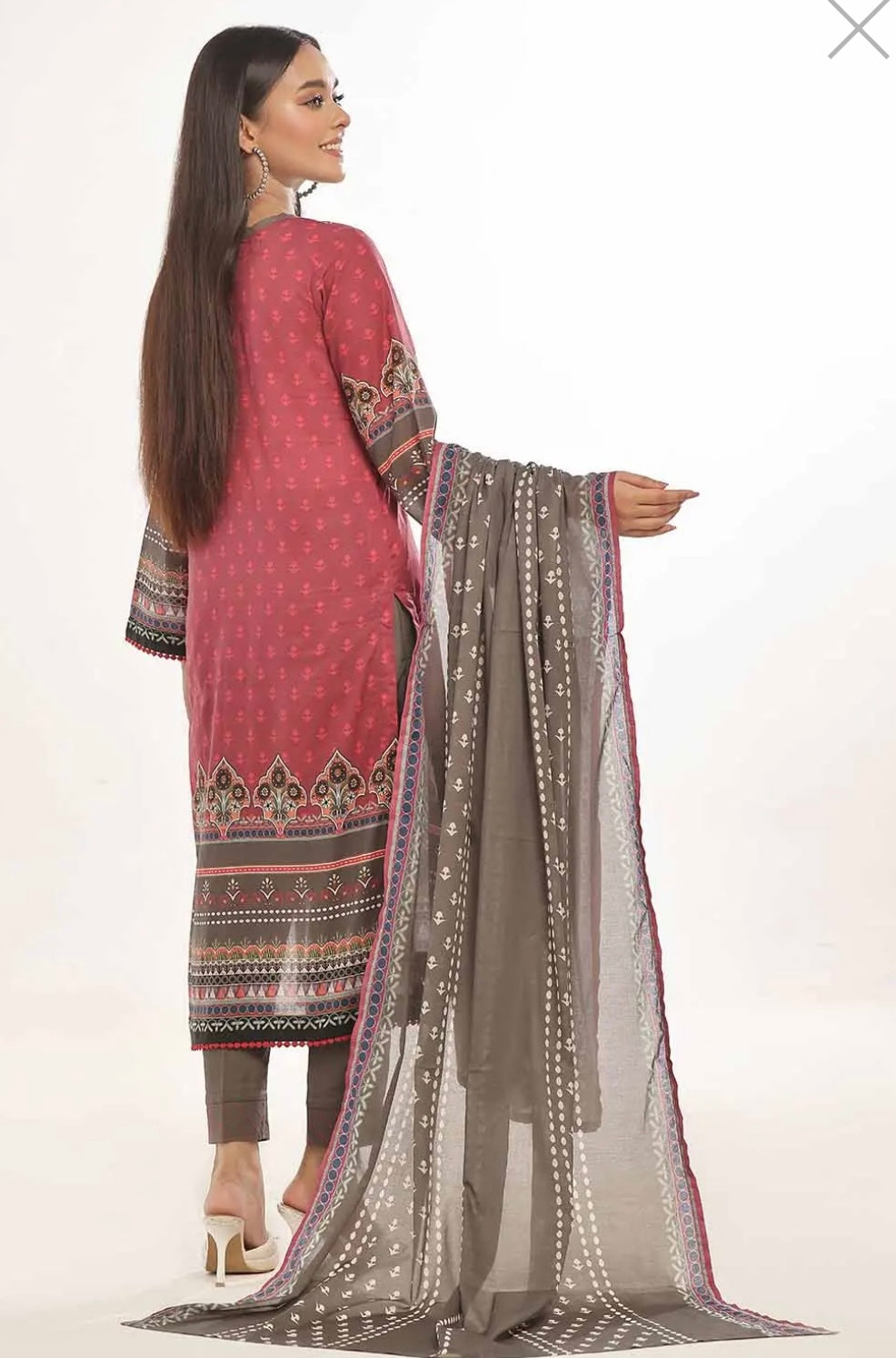 < GulAhmed > 3PC Printed Lawn  
Stitched Suit [ #K2 ] SIZE L